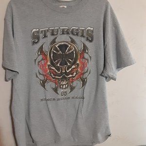 Sturgis Men's 2005 Flaming Skull SS T Shirt on Fruit of The Loom Tag in Size XL
